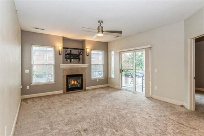 Building Photo - AUGUST 2026!!! Beautiful 2 Bedroom, 2 Bath Condominium in University Heights