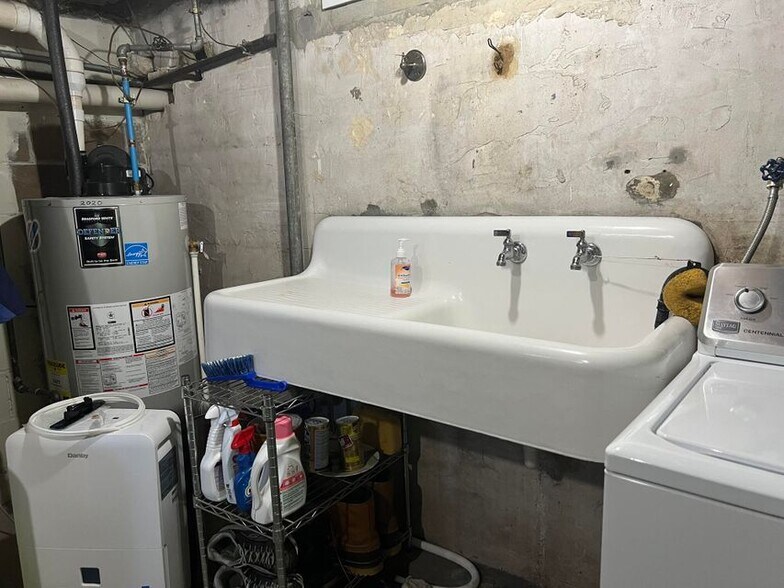 Building Photo - 2603 N 13th St