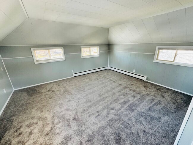 Building Photo - 42129 N 2nd Ave