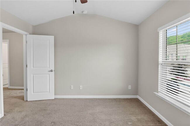 Building Photo - 1542 Brookmere Way