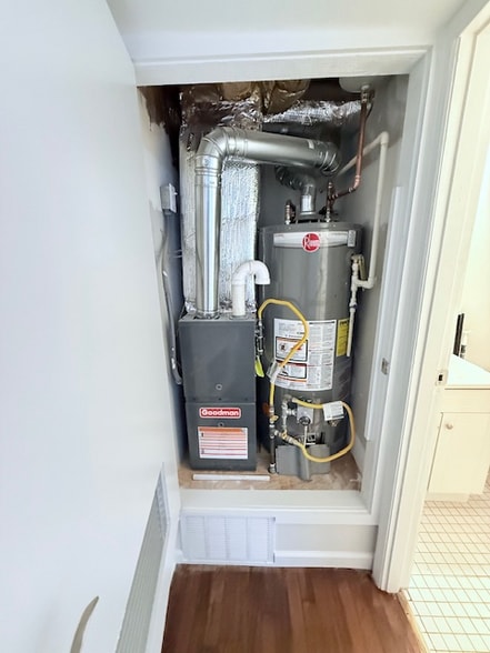 Building Photo - 925 Euclid Ave NE