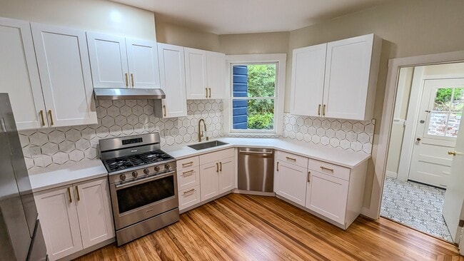 Building Photo - 32 Danvers St