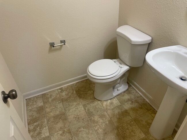 Building Photo - 8031 Barnes Ridge Ln