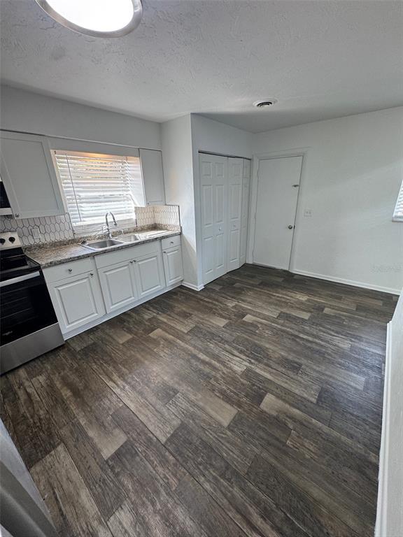 Building Photo - 1640 NE 71st Pl