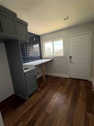 Building Photo - 2885-2862 FM