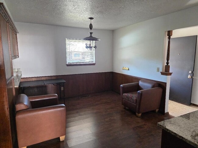 Building Photo - 5800 Kingston Rd