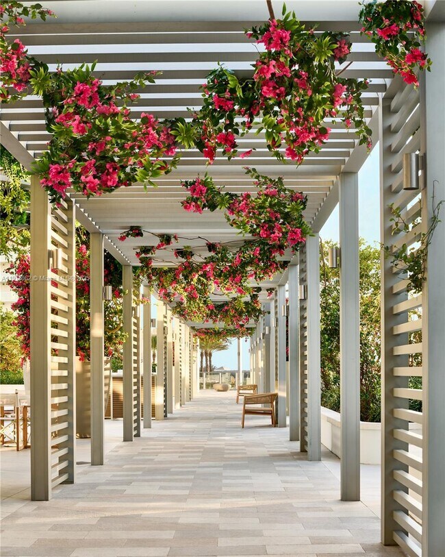 Building Photo - 500 Alton Rd