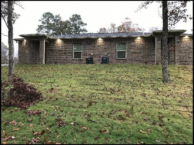 Building Photo - 6455 Lilac Dr