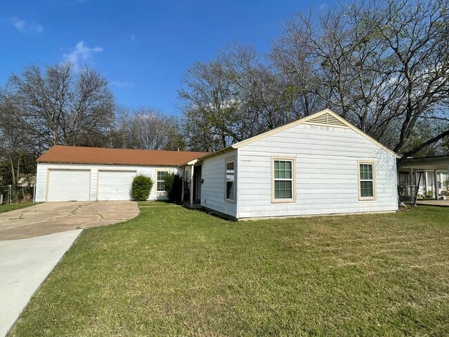 Building Photo - 1-Bedroom Duplex for Rent in Killeen