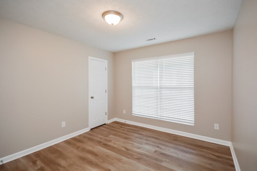 Building Photo - 9162 S Sterling Lakes Dr
