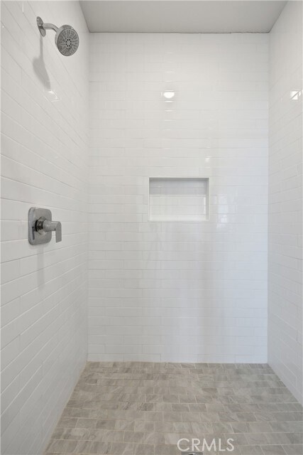 Building Photo - 158 Restore