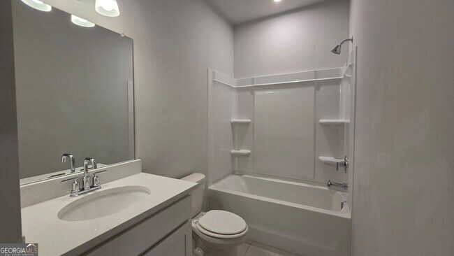 Building Photo - 521 Elkwood Ln