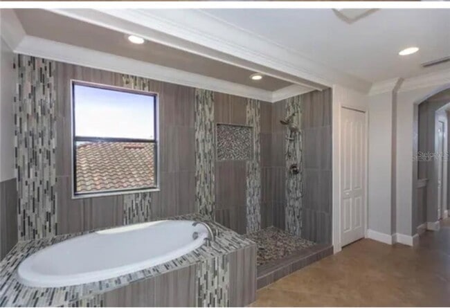 Building Photo - 6914 Quiet Creek Dr