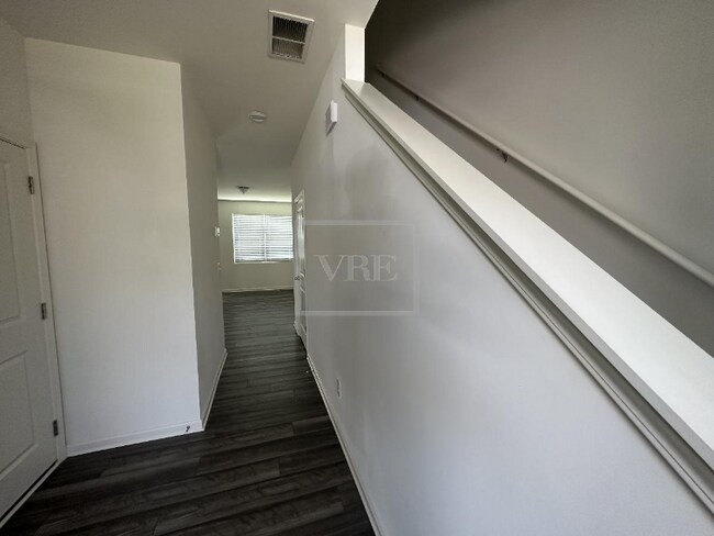 Building Photo - 124 Swindon Drive