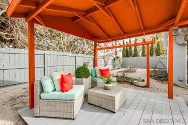 Building Photo - 3BR 2BA house for rent in prime Clairemont...