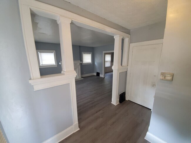 Building Photo - 519 Homewood Ave