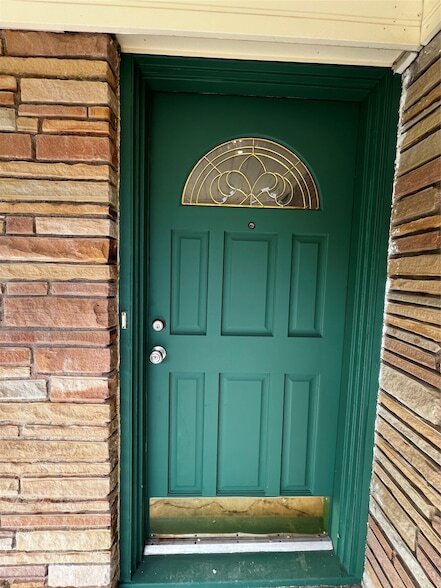 Building Photo - 8300 Doreen Ave