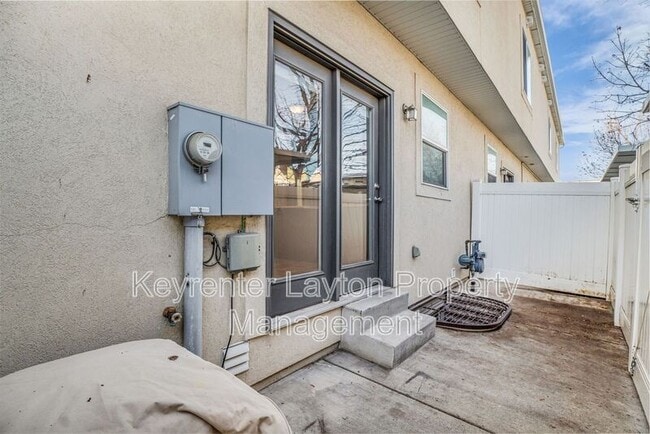 Building Photo - 826 W 1600 S