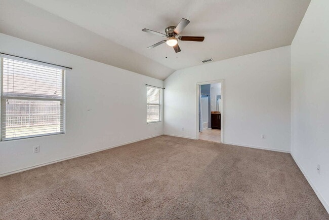 Building Photo - Attractive 4-Bedroom Home in Villages of Eagle Mountain!