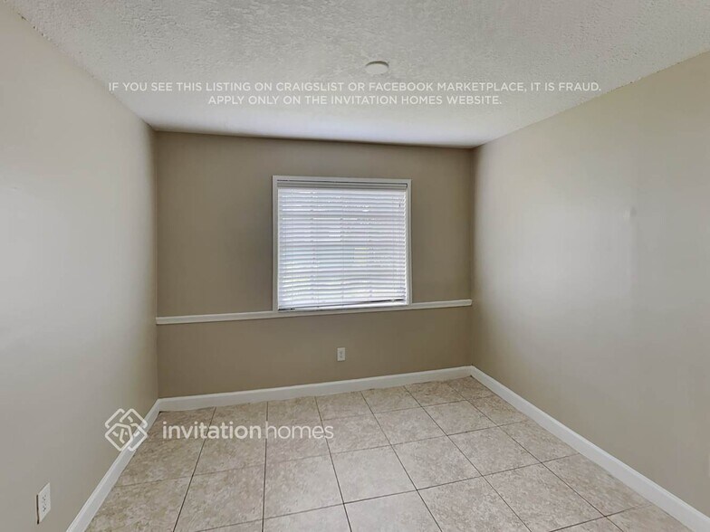 Building Photo - 4095 NW 79th Ave