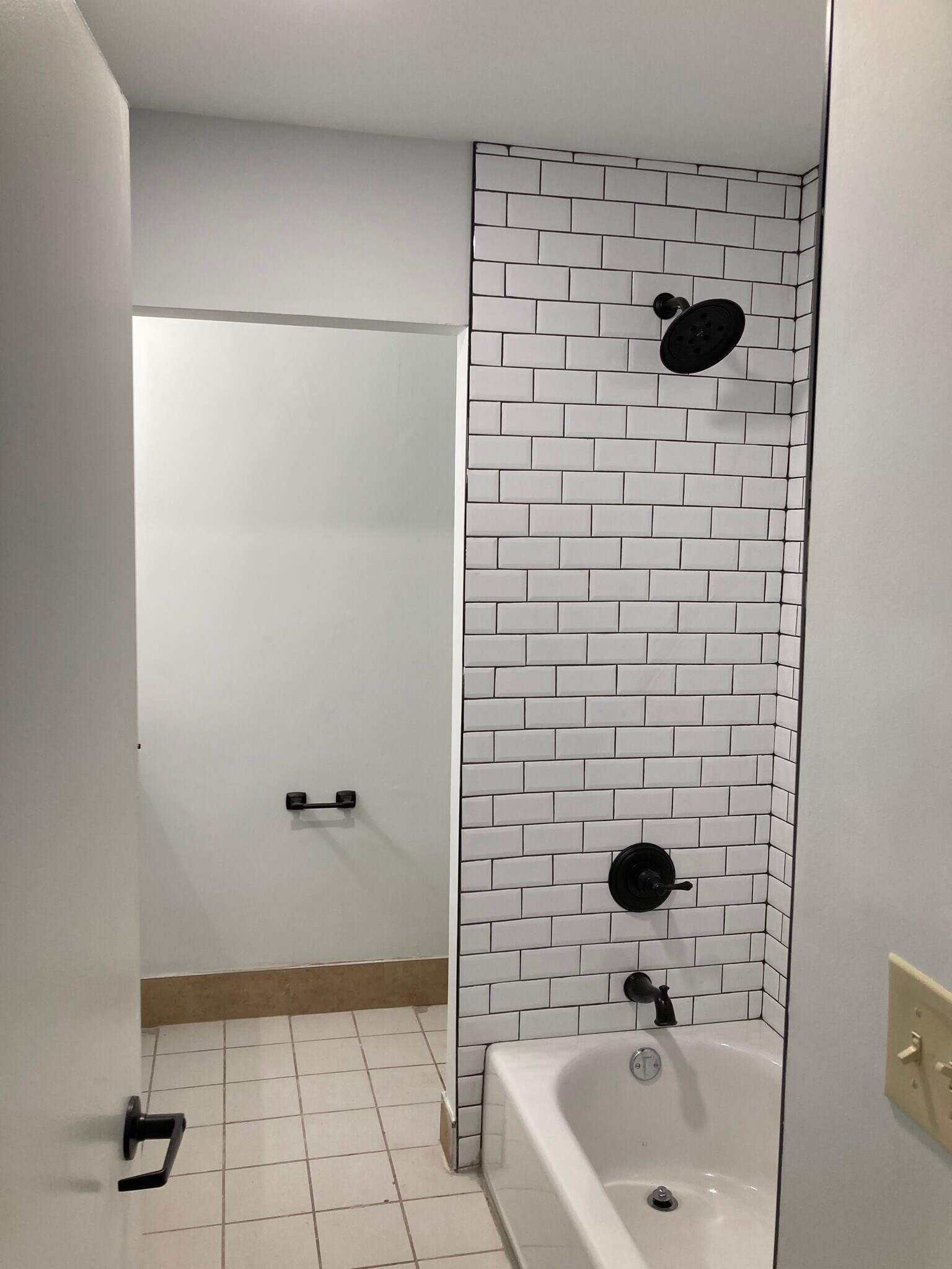 Building Photo - 2513 Frankford Ave