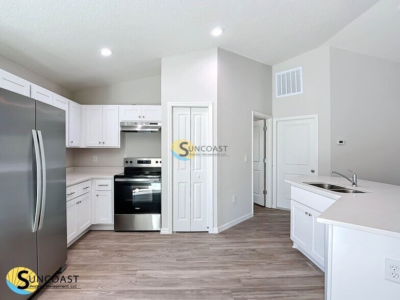 Building Photo - 119 Dogwood Dr Loop