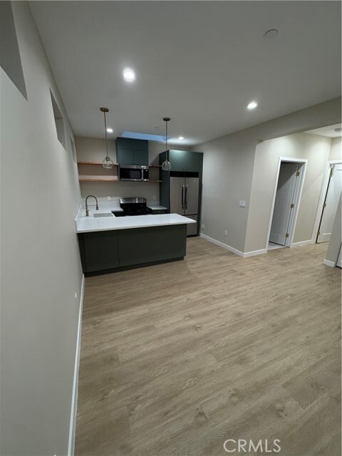 Building Photo - 7013 Estepa Dr