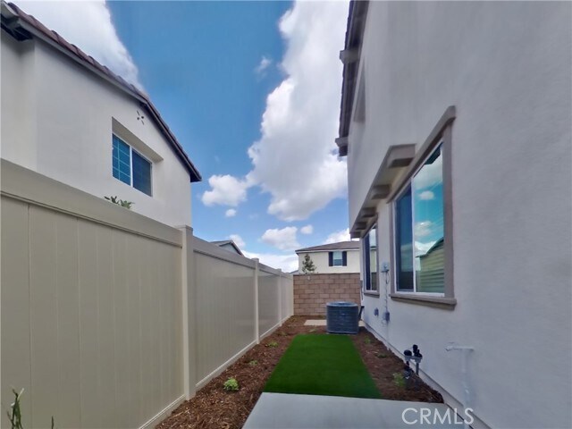 Building Photo - 31710 Luther Dr
