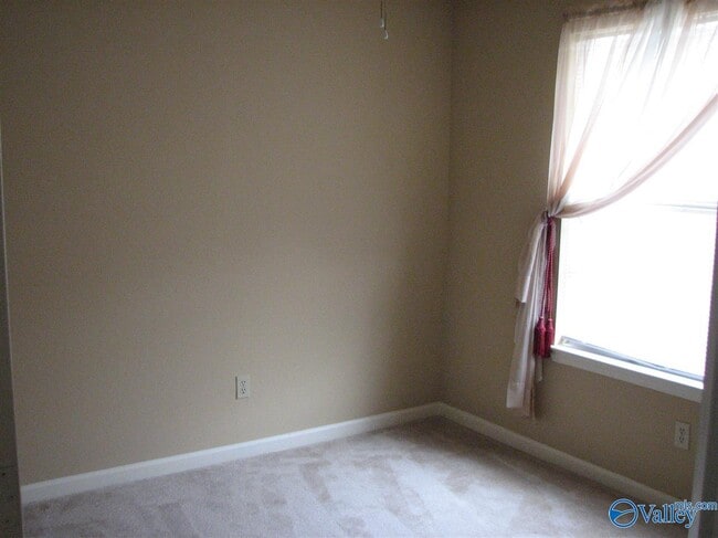 Building Photo - 110 Rebecca Pines Dr