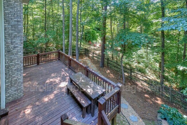 Building Photo - 181 Streamside Pl