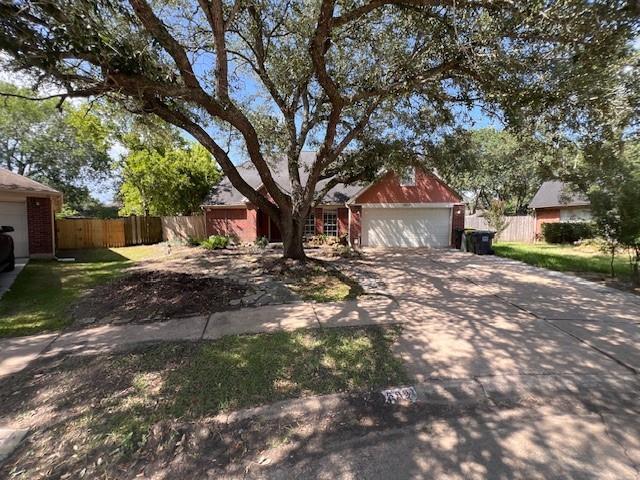 Building Photo - 2602 Cloverfield Ct