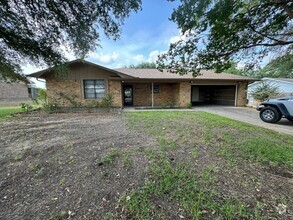 Building Photo - 3/2 Brick home next to Walmart