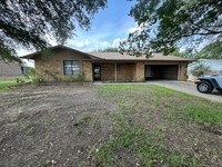 Building Photo - 3/2 Brick home next to Walmart