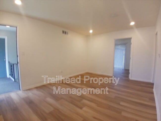 Building Photo - 7801 W 83rd St