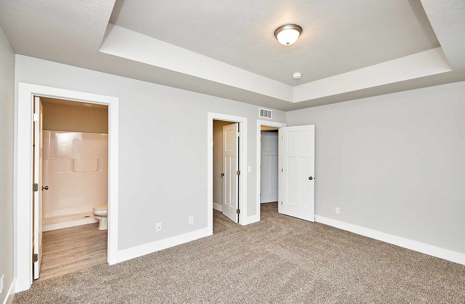 Building Photo - 211 NW Greenway Pl