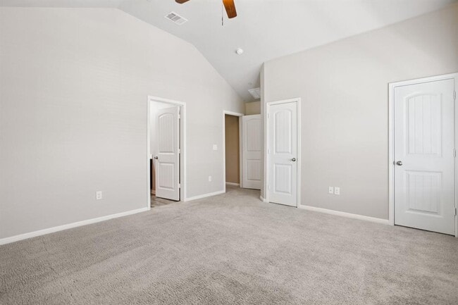 Building Photo - 516 E Slaughter Ln