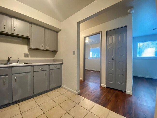 Building Photo - 4160 W 74th Ave