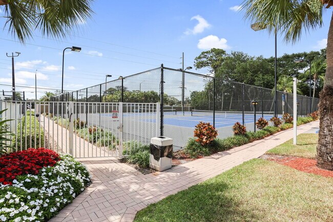 Building Photo - 7607 Colony Lake Dr