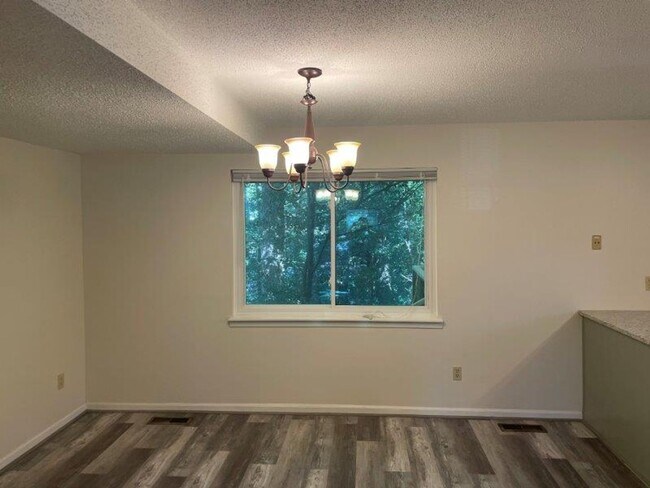 Building Photo - 2519 Hawksbury Ln