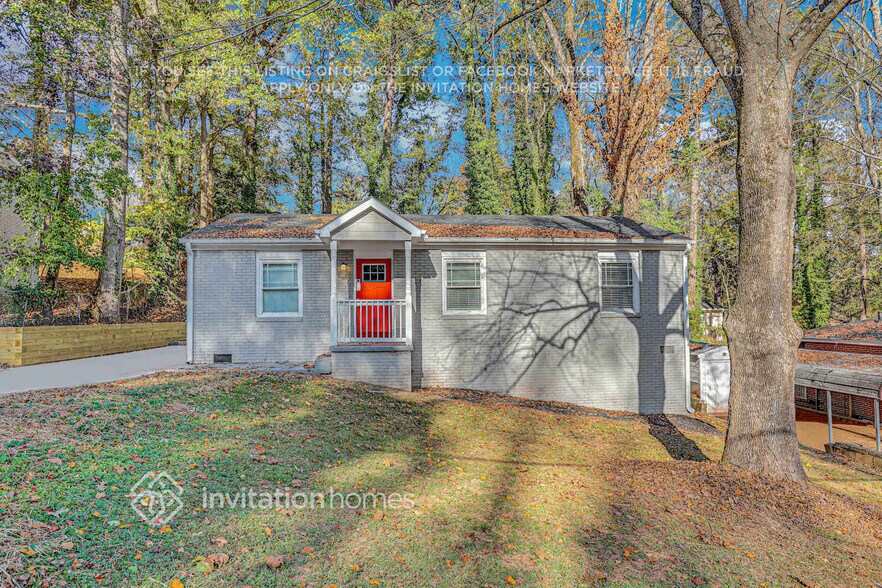 Primary Photo - 300 Banberry Dr SE