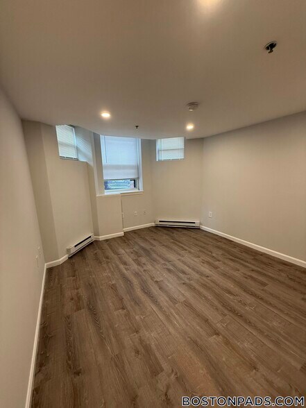 Building Photo - 108 Jersey St
