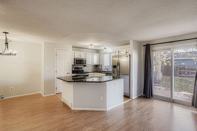 Building Photo - 8099 Miller Cir