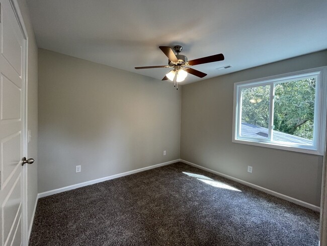 Building Photo - 316 Natcor Dr