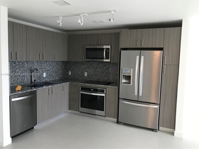 Building Photo - 5350 NW 84th Ave