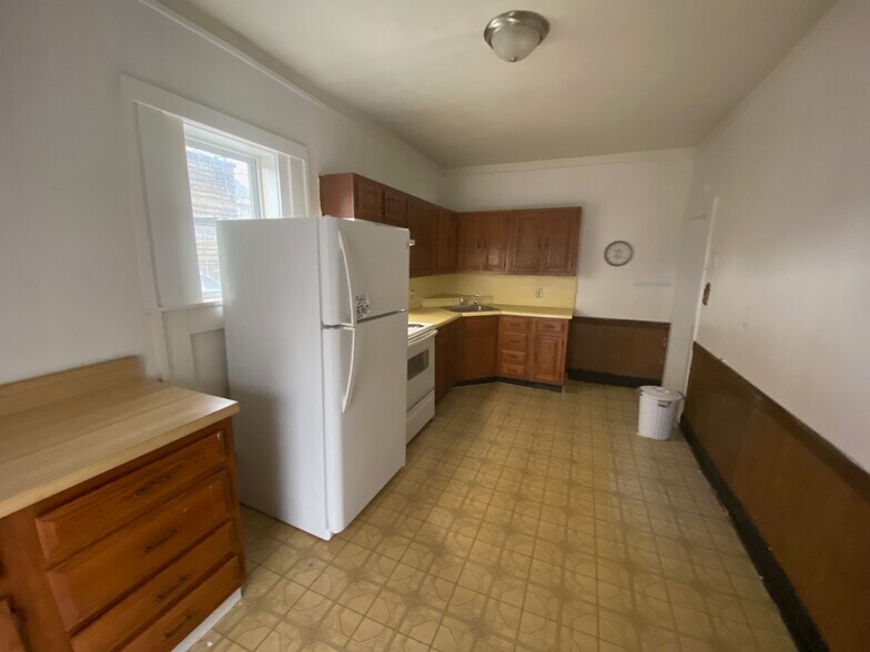 Eat In Kitchen - 143 Main St