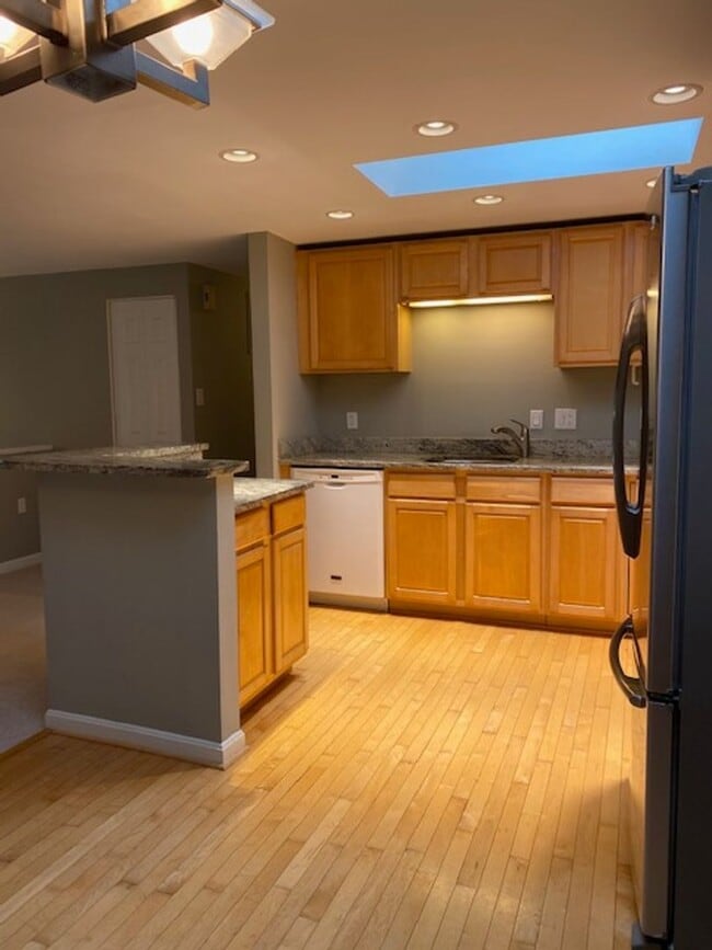 Building Photo - Single Family Home in Reston