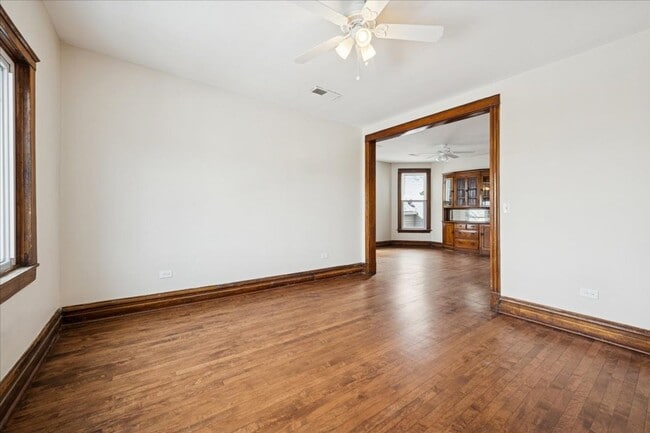 Building Photo - 3419 W McLean Ave