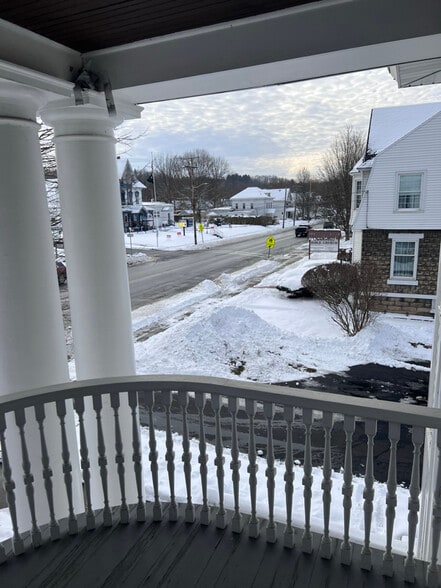 Building Photo - 48 W Main St