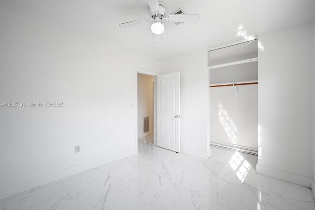 Building Photo - 1314 W 80th St