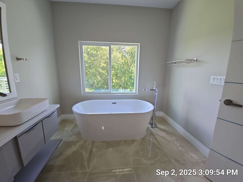 Building Photo - 1807 Brentwood Ct